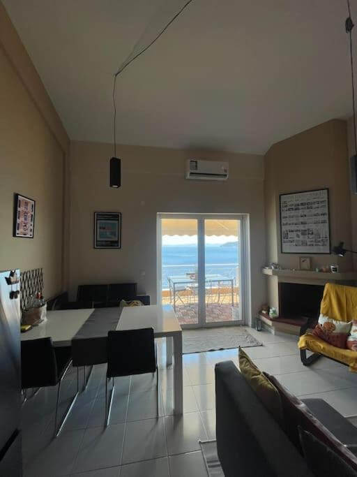 Apartment With Unique View - Neos Marmaras