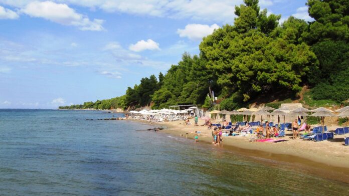 Metamorfosi Beach
